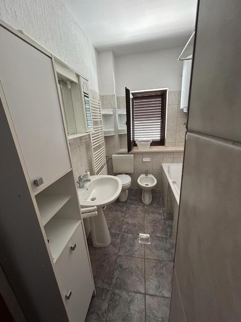Apartments By The Sea Slatine, Ciovo - 1128 الغرفة الصورة
