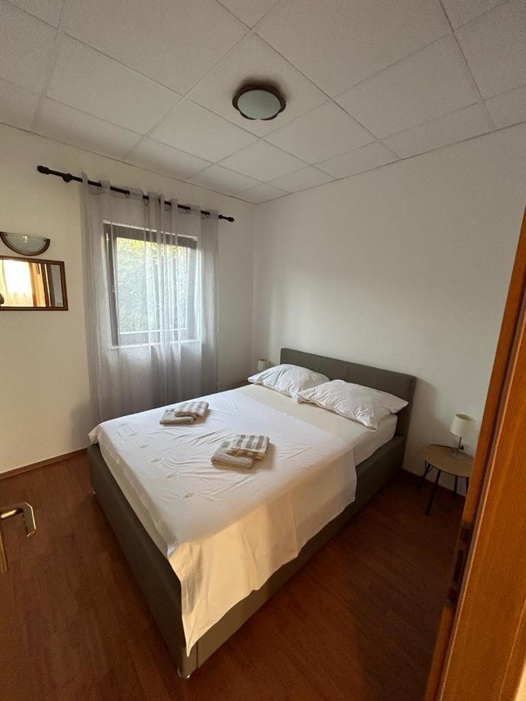 Apartments By The Sea Slatine, Ciovo - 1128 المظهر الخارجي الصورة