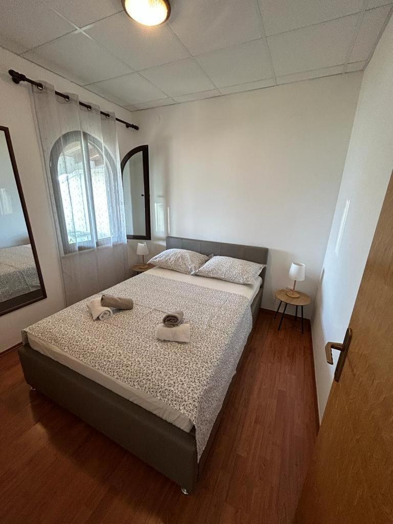 Apartments By The Sea Slatine, Ciovo - 1128 المظهر الخارجي الصورة
